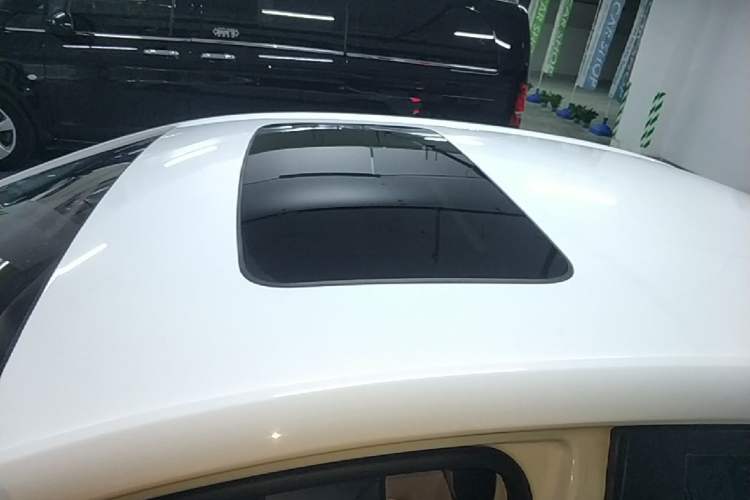 Used Chevrolet Monza 2021 320 Automatic Enjoyment Sunroof Edition Roof