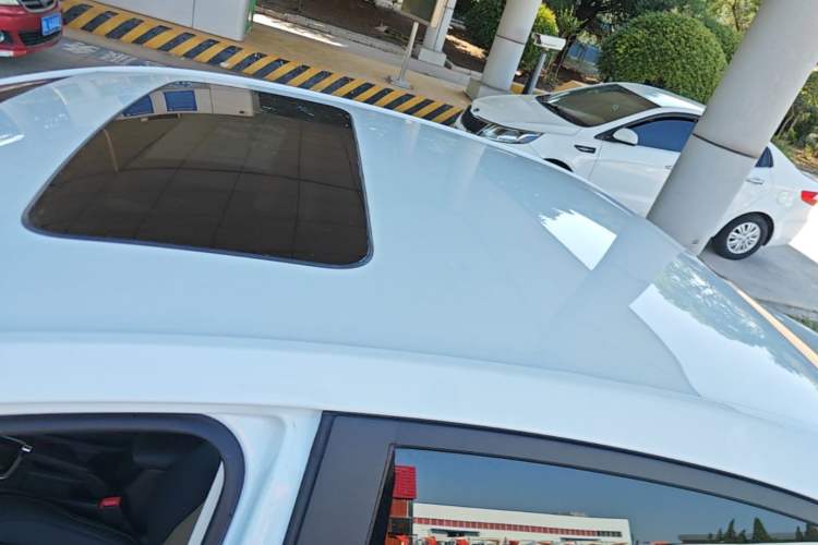 Used Chevrolet Monza 2021 320 Automatic Enjoyment Sunroof Edition Roof