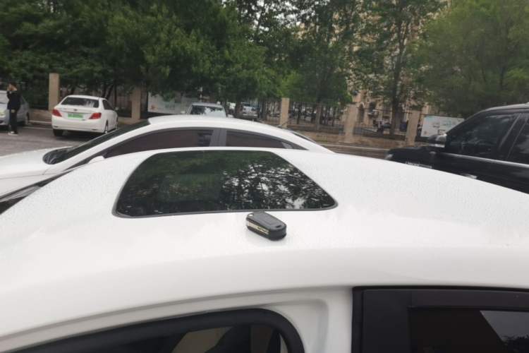 Used Chevrolet Monza 2021 320 Automatic Enjoyment Sunroof Edition Roof