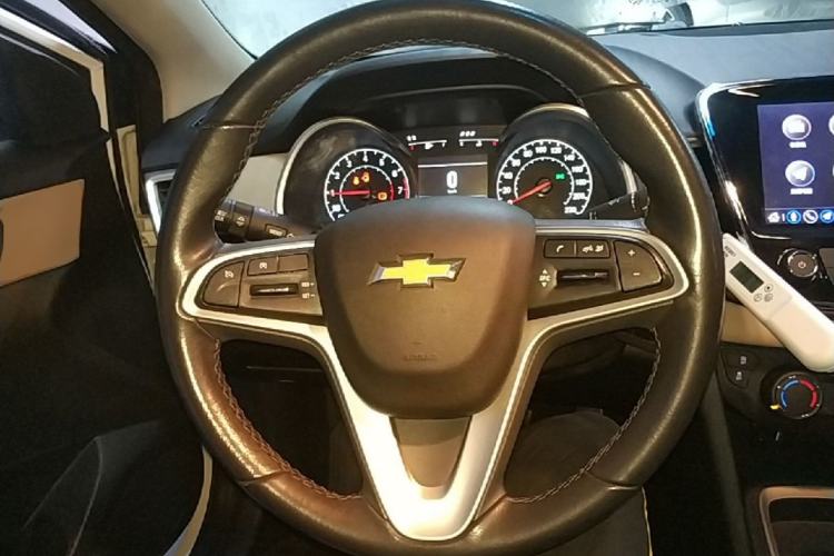 Used Chevrolet Monza 2021 320 Automatic Enjoyment Sunroof Edition Steering Wheel