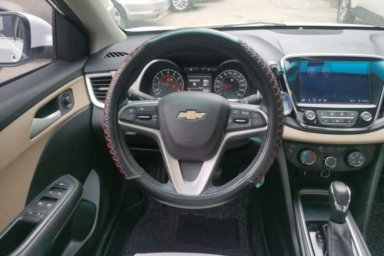 Used Chevrolet Monza 2021 320 Automatic Enjoyment Sunroof Edition Steering Wheel