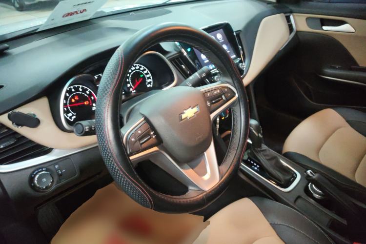 Used Chevrolet Monza 2021 320 Automatic Enjoyment Sunroof Edition Steering Wheel