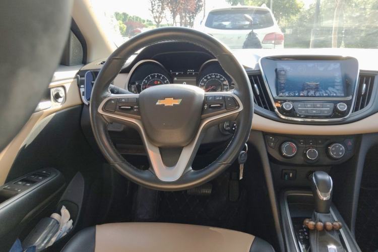 Used Chevrolet Monza 2021 320 Automatic Enjoyment Sunroof Edition Steering Wheel