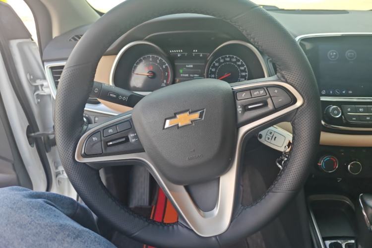 Used Chevrolet Monza 2021 320 Automatic Enjoyment Sunroof Edition Steering Wheel