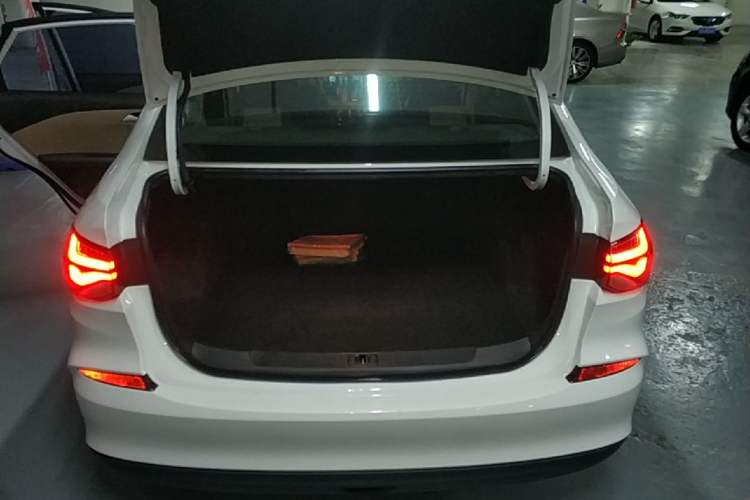 Used Chevrolet Monza 2021 320 Automatic Enjoyment Sunroof Edition Trunk