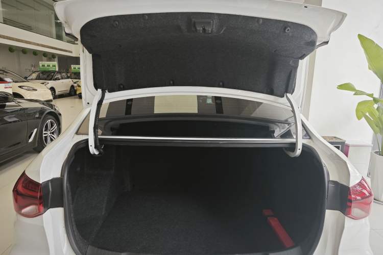 Used Chevrolet Monza 2021 320 Automatic Enjoyment Sunroof Edition Trunk