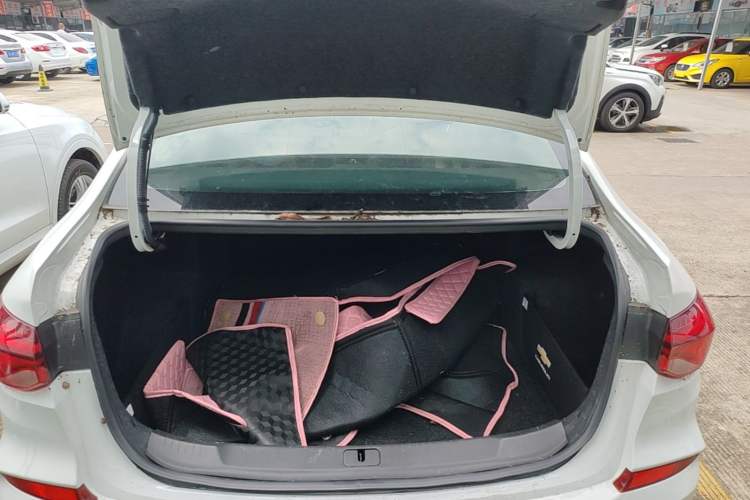 Used Chevrolet Monza 2021 320 Automatic Enjoyment Sunroof Edition Trunk