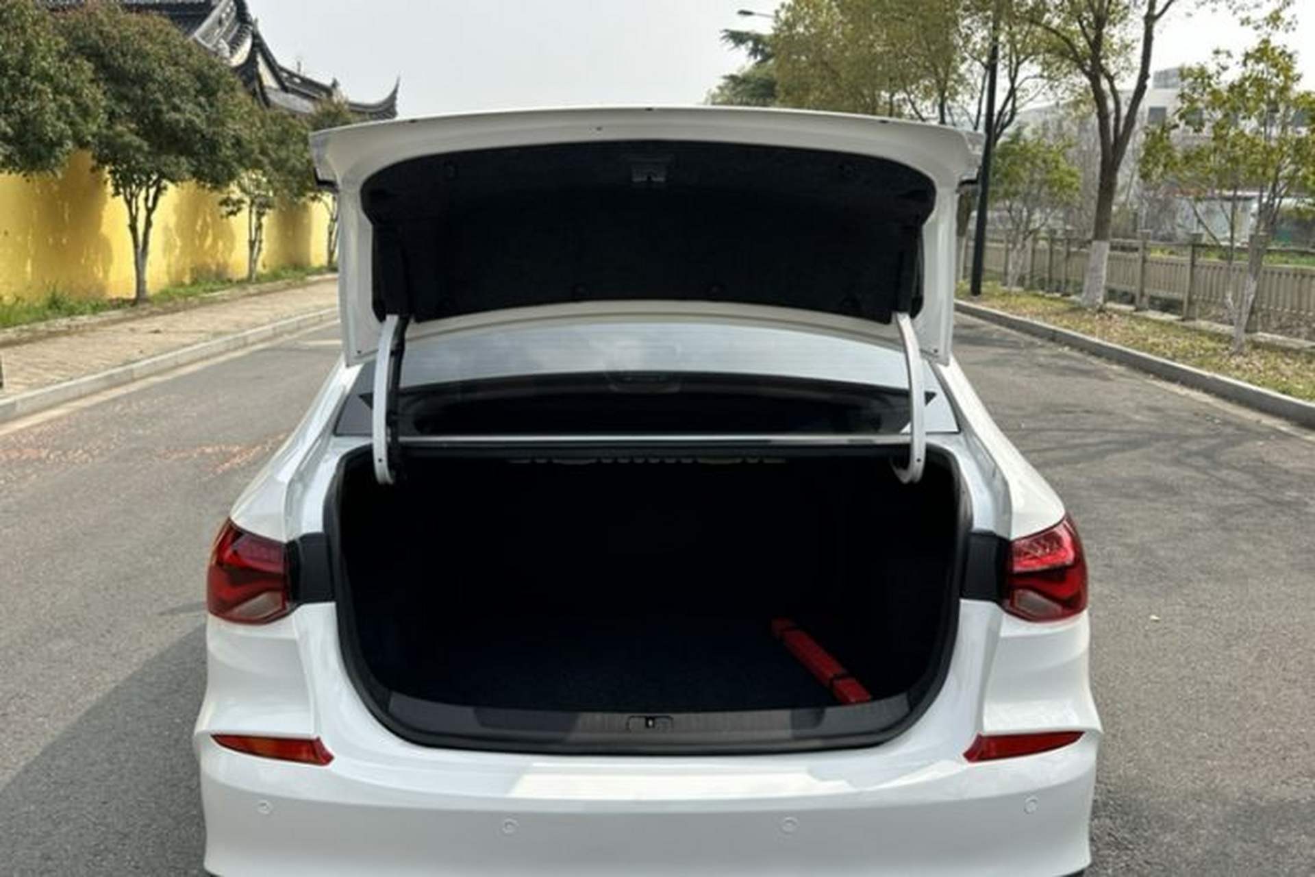 Used Chevrolet Monza 2021 320 Automatic Enjoyment Sunroof Edition Trunk