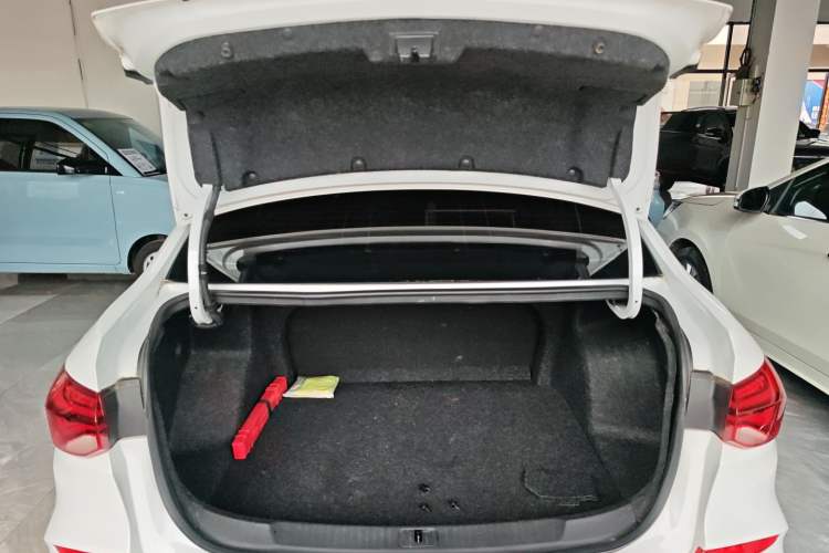 Used Chevrolet Monza 2021 320 Automatic Enjoyment Sunroof Edition Trunk