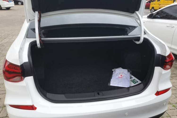 Used Chevrolet Monza 2021 320 Automatic Enjoyment Sunroof Edition Trunk