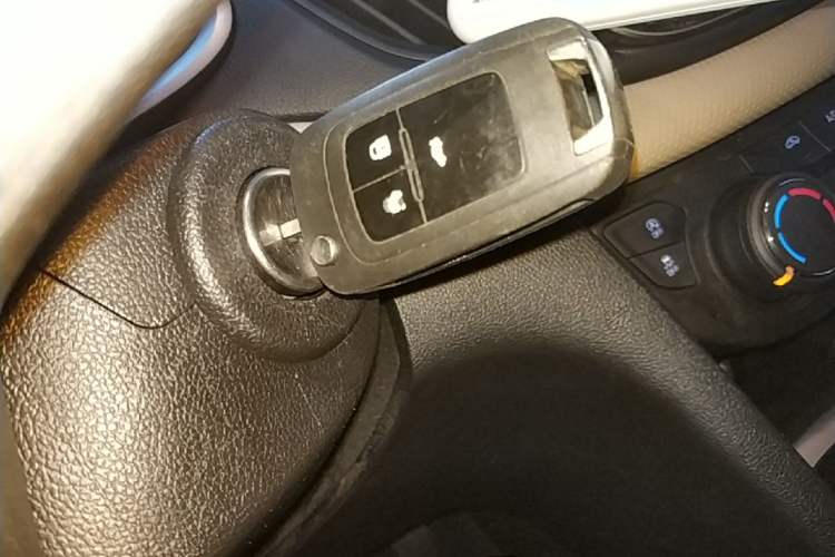 Used Chevrolet Monza 2021 320 Automatic Enjoyment Sunroof Edition Vehicle Key