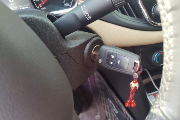 Used Chevrolet Monza 2021 320 Automatic Enjoyment Sunroof Edition Vehicle Key