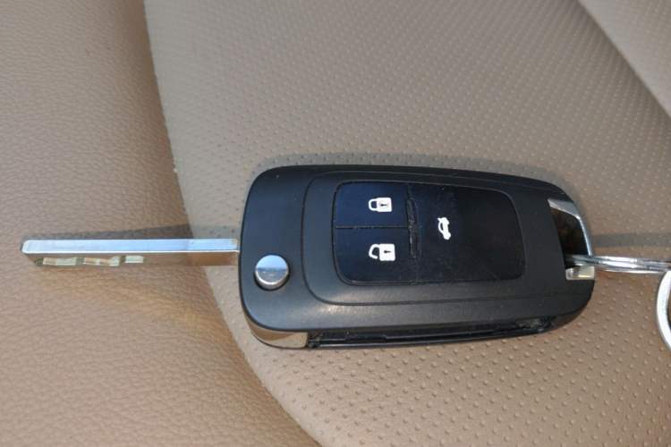 Used Chevrolet Monza 2021 320 Automatic Enjoyment Sunroof Edition Vehicle Key