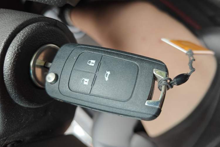 Used Chevrolet Monza 2021 320 Automatic Enjoyment Sunroof Edition Vehicle Key