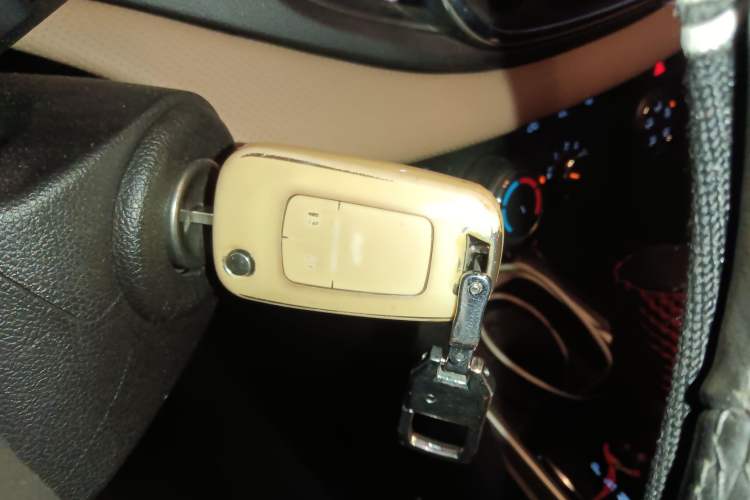 Used Chevrolet Monza 2021 320 Automatic Enjoyment Sunroof Edition Vehicle Key