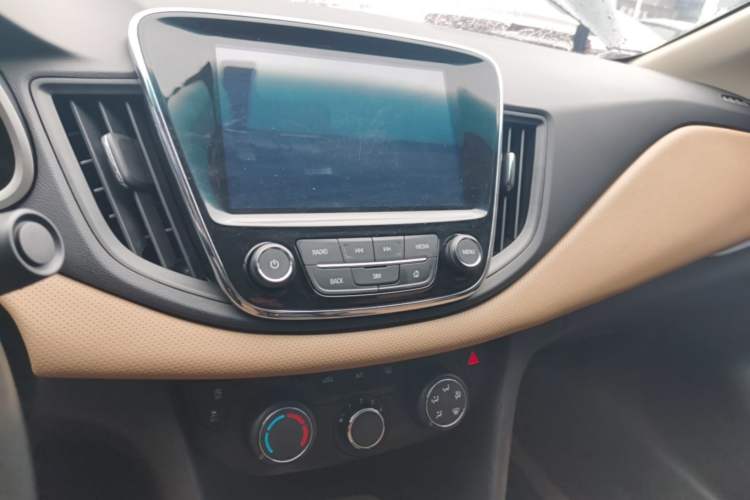 Used Chevrolet Monza 2022 320 Automatic Enjoyment Sunroof Version Audio And AC Panel