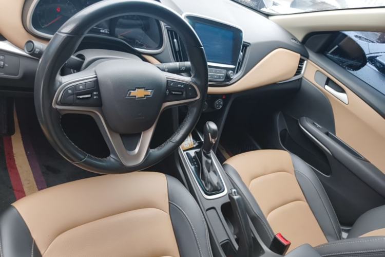 Used Chevrolet Monza 2022 320 Automatic Enjoyment Sunroof Version Center Console