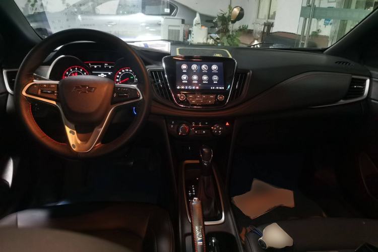 Used Chevrolet Monza 2022 Light Hybrid RS 330T Automatic Comfort Edition Center Console
