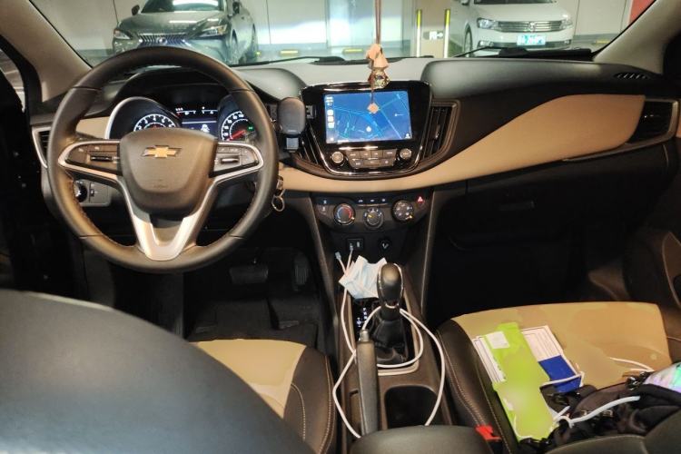 Used Chevrolet Monza 2022 320 Automatic Enjoyment Edition Center Console