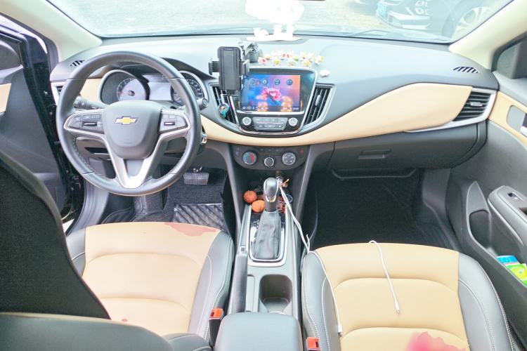 Used Chevrolet Monza 2022 320 Automatic Enjoyment Sunroof Version Center Console