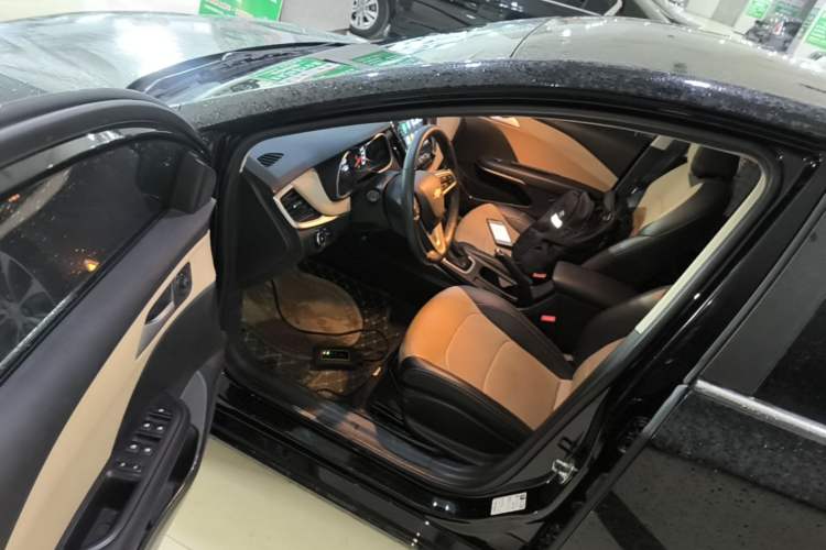 Used Chevrolet Monza 2022 320 Automatic Enjoyment Edition Driver Seat