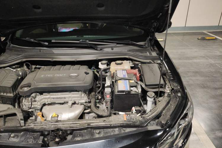 Used Chevrolet Monza 2022 320 Automatic Enjoyment Edition Engine Bay Left