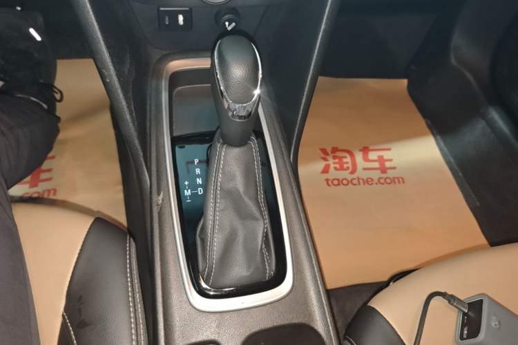 Used Chevrolet Monza 2022 320 Automatic Enjoyment Edition Gear Lever