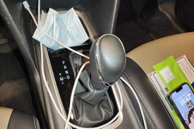 Used Chevrolet Monza 2022 320 Automatic Enjoyment Edition Gear Lever