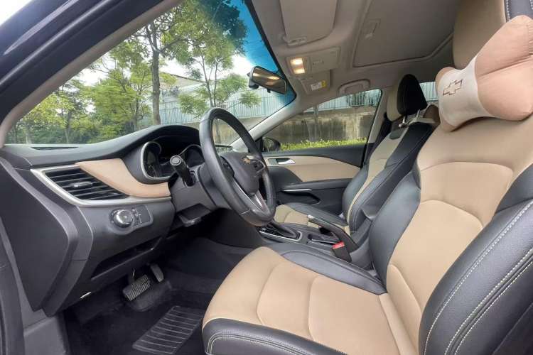 Used Chevrolet Monza 2022 320 Automatic Enjoyment Sunroof Version Interior 2