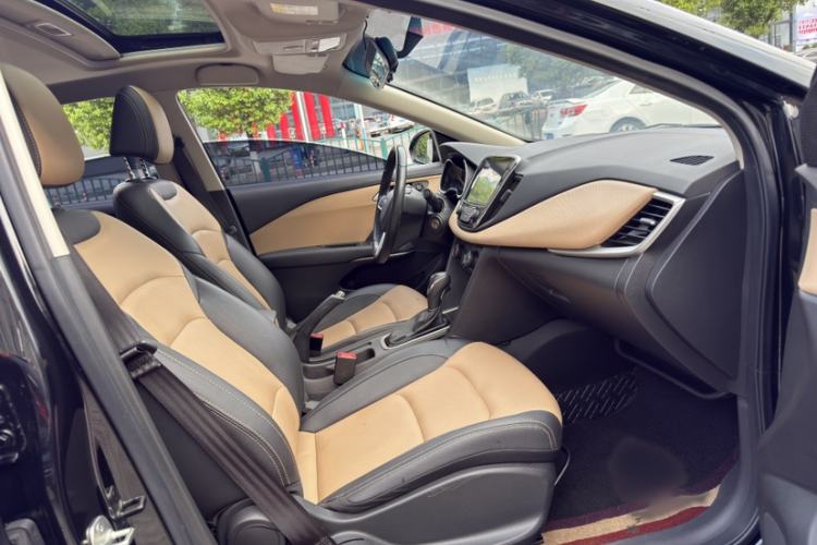 Used Chevrolet Monza 2022 320 Automatic Enjoyment Sunroof Version Interior 5