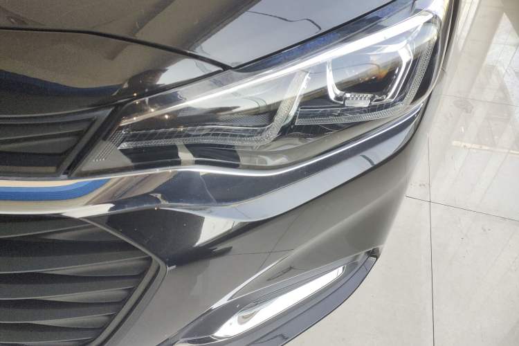 Used Chevrolet Monza 2022 320 Automatic Enjoyment Sunroof Version Left Front Headlight