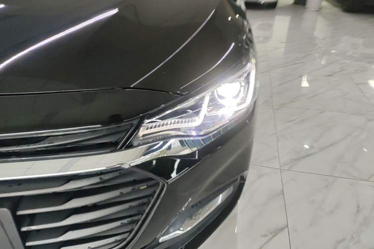 Used Chevrolet Monza 2022 320 Automatic Enjoyment Sunroof Version Left Front Headlight