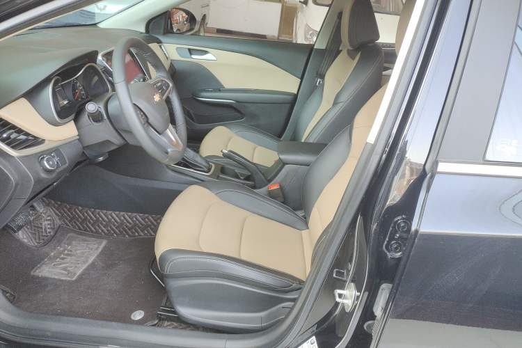 Used Chevrolet Monza 2022 320 Automatic Enjoyment Sunroof Version Left Front Seat