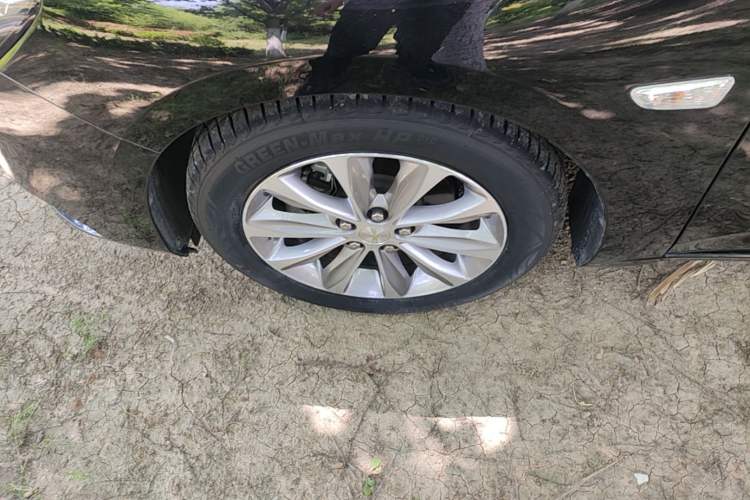 Used Chevrolet Monza 2022 320 Automatic Enjoyment Sunroof Version Left Front Wheel Hub