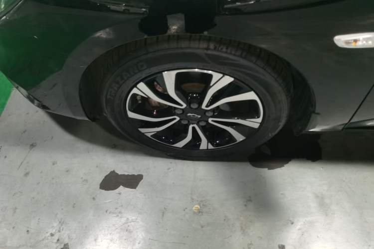 Used Chevrolet Monza 2022 Light Hybrid RS 330T Automatic Comfort Edition Left Front Wheel Hub