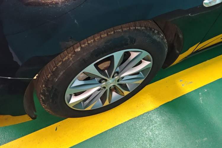 Used Chevrolet Monza 2022 320 Automatic Enjoyment Edition Left Front Wheel Hub