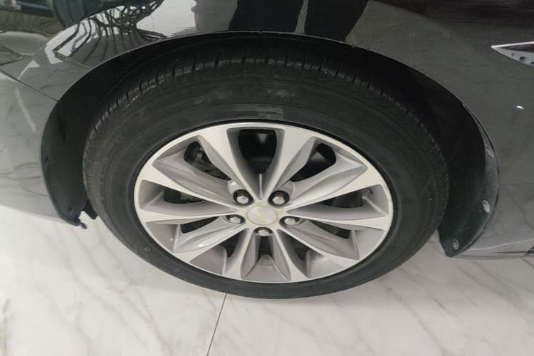 Used Chevrolet Monza 2022 320 Automatic Enjoyment Sunroof Version Left Front Wheel Hub