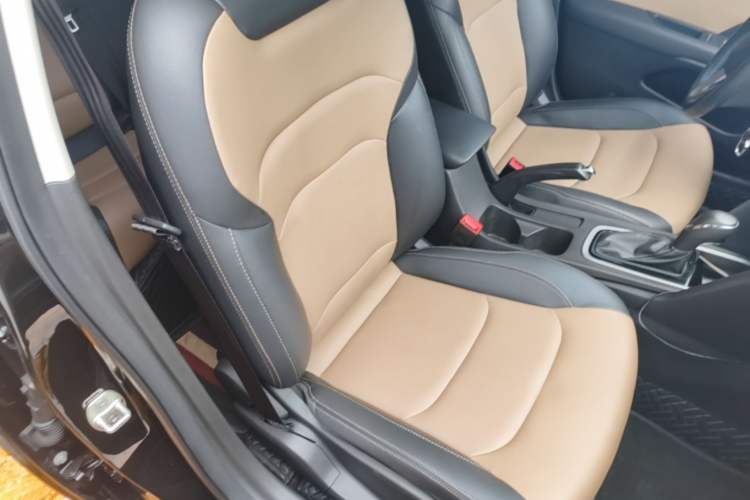 Used Chevrolet Monza 2022 320 Automatic Enjoyment Sunroof Version Right Front Seat