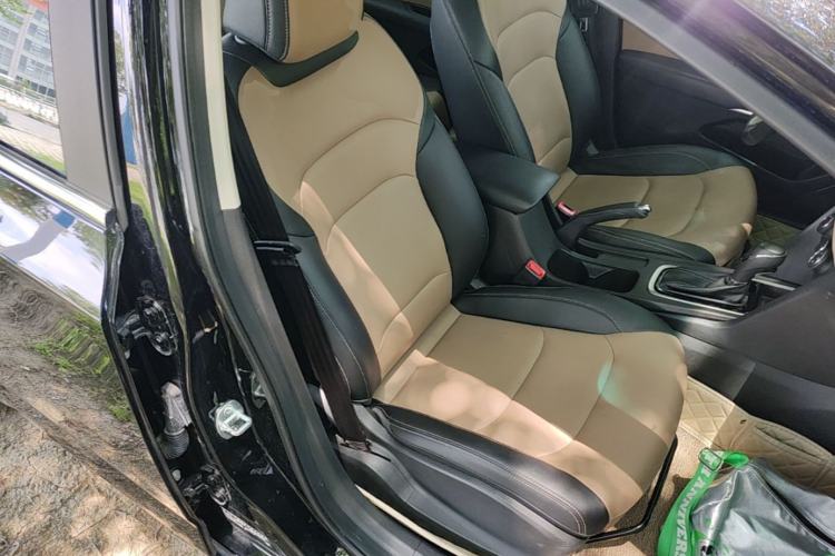 Used Chevrolet Monza 2022 320 Automatic Enjoyment Sunroof Version Right Front Seat