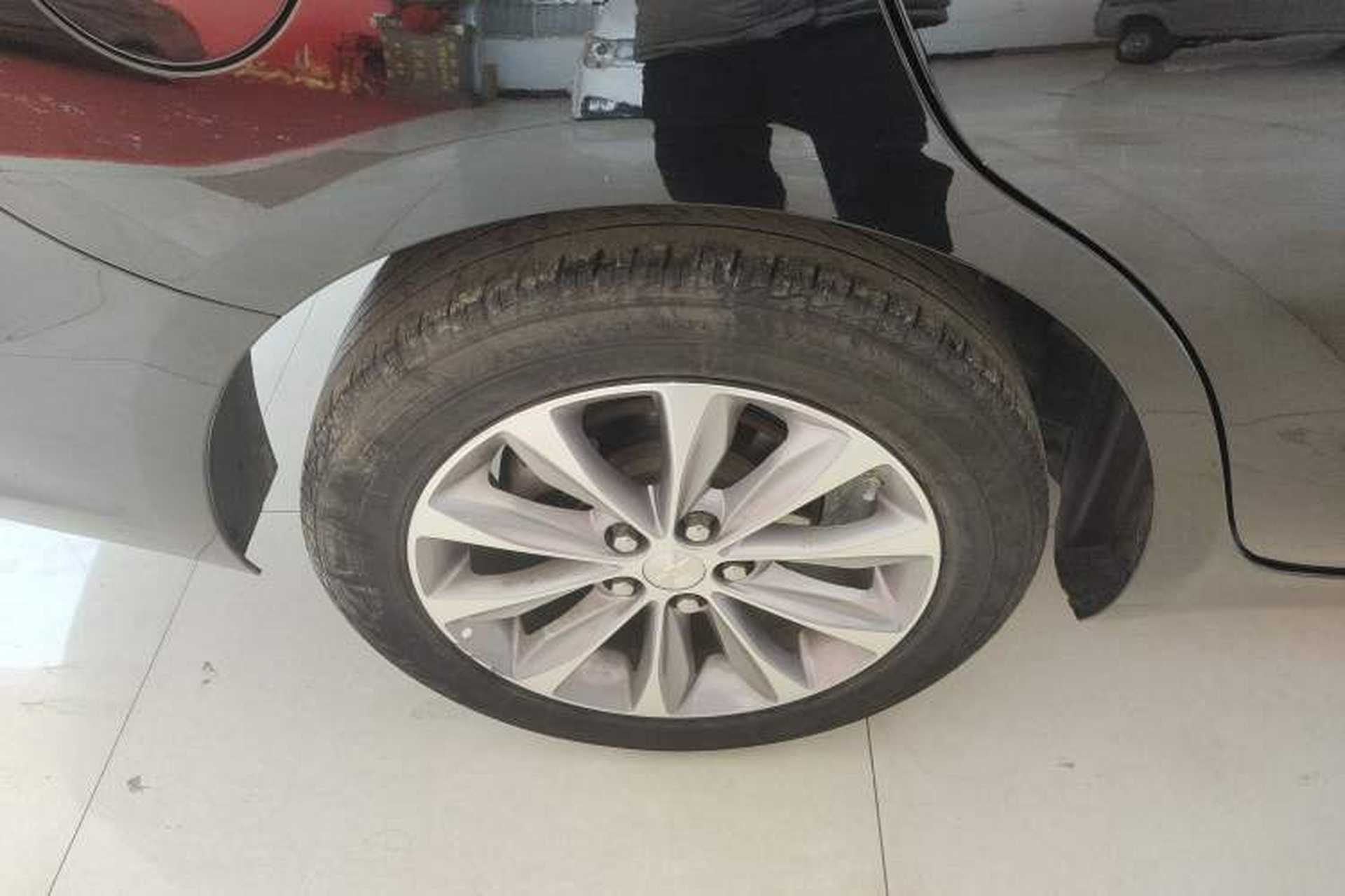 Used Chevrolet Monza 2022 320 Automatic Enjoyment Sunroof Version Right Rear Wheel Hub