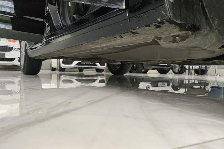 Used Chevrolet Monza 2022 320 Automatic Enjoyment Sunroof Version Right Side Sill
