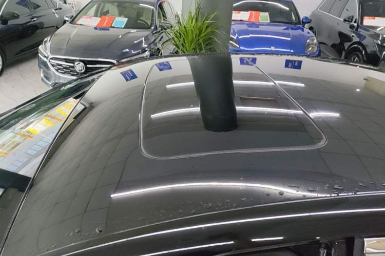 Used Chevrolet Monza 2022 320 Automatic Enjoyment Sunroof Version Roof