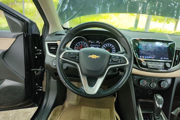 Used Chevrolet Monza 2022 320 Automatic Enjoyment Sunroof Version Steering Wheel