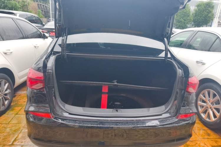Used Chevrolet Monza 2022 320 Automatic Enjoyment Sunroof Version Trunk