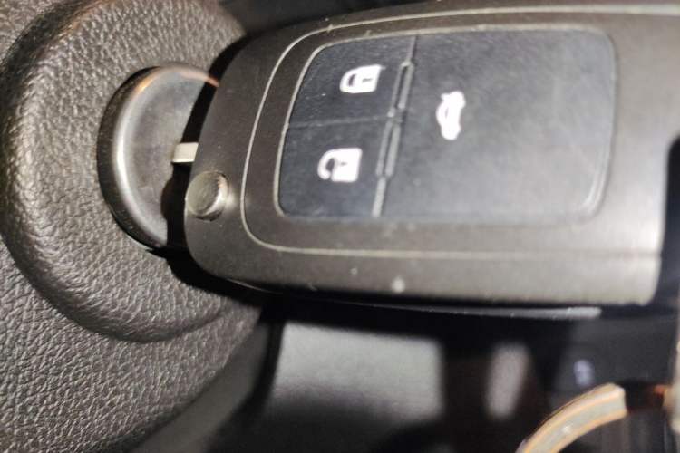 Used Chevrolet Monza 2022 320 Automatic Enjoyment Edition Vehicle Key