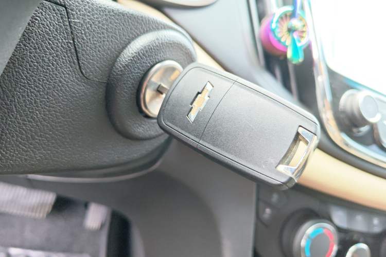 Used Chevrolet Monza 2022 320 Automatic Enjoyment Sunroof Version Vehicle Key