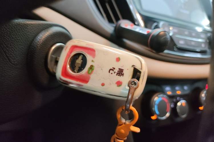 Used Chevrolet Monza 2022 320 Automatic Enjoyment Sunroof Version Vehicle Key