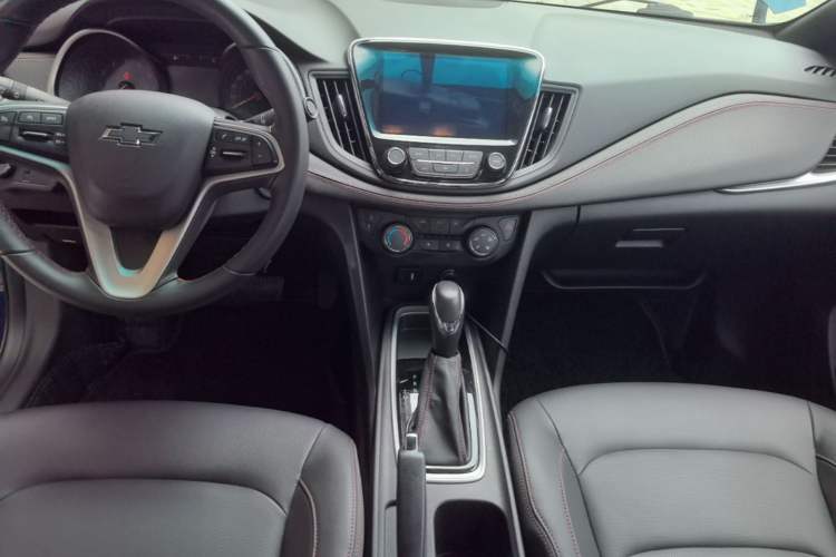 Used Chevrolet Monza 2022 Light Hybrid RS 330T Automatic Comfort Edition Center Console