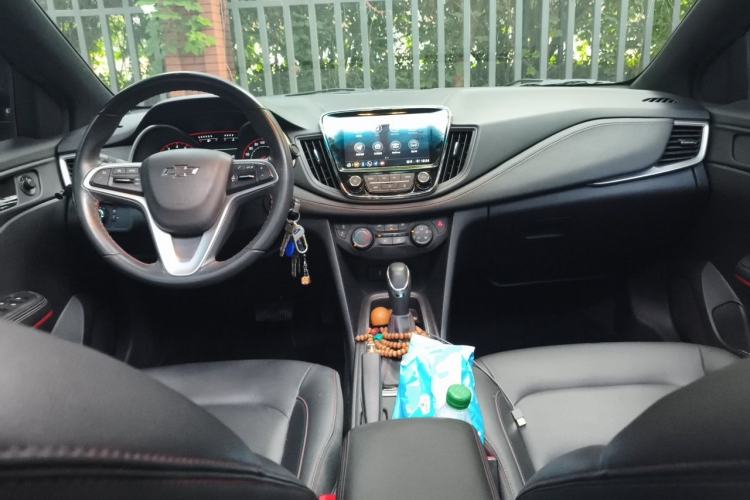 Used Chevrolet Monza 2022 Light Hybrid RS 330T Automatic Comfort Edition Center Console