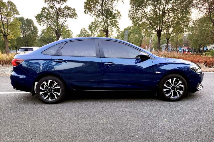 Used Chevrolet Monza 2022 Light Hybrid RS 330T Automatic Comfort Edition Exterior 3